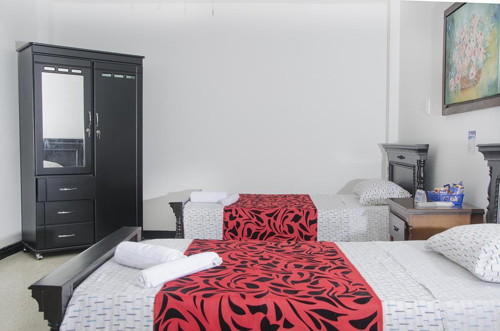 Hostal Alameda Cali Room photo
